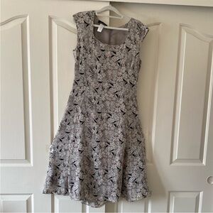 JONES NEW YORK Elegant Gray Floral Women's Dress. Size 12